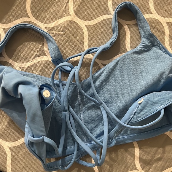 Lululemon sports bra - Picture 3 of 3